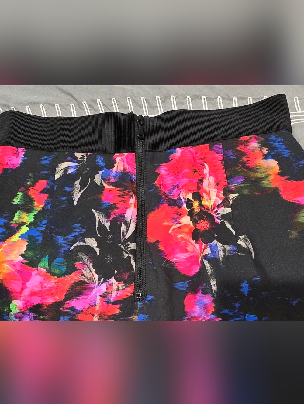 Milly Abstract Floral Print Pencil Skirt Size 10 - Picture 5 of 7